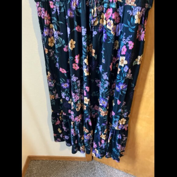 ❤️3/$12 Torrid size 3X Floral Dress Gorgeous - Picture 3 of 6